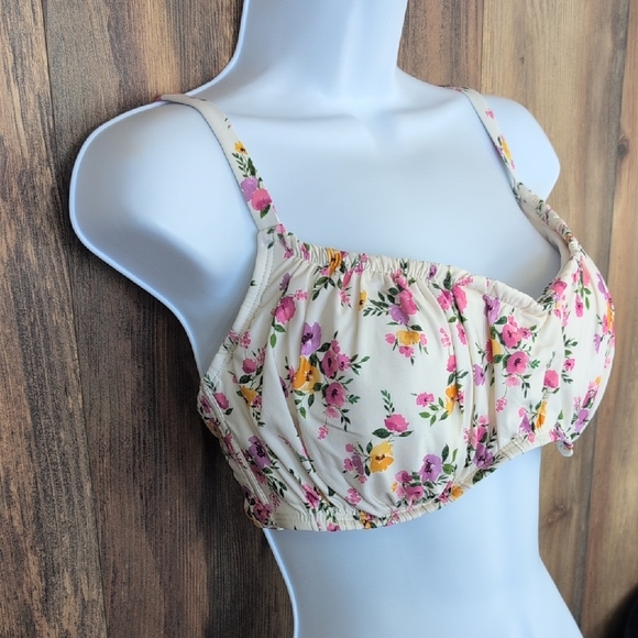 NWT Shade & Short Cream Vibrant Floral Bikini Top 38DD - Picture 2 of 5